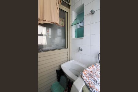 Apartamento à venda com 68m², 3 quartos e 1 vagaÁrea de Serviço