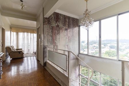 Casa à venda com 1360m², 4 quartos e 7 vagasHall dos Quartos