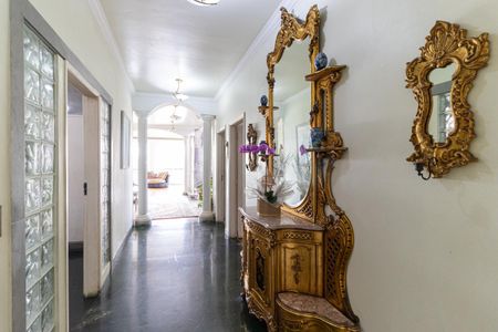 Casa à venda com 1360m², 4 quartos e 7 vagasCorredor