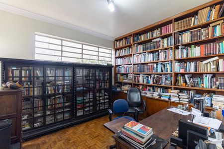 Casa à venda com 1360m², 4 quartos e 7 vagasEscritório