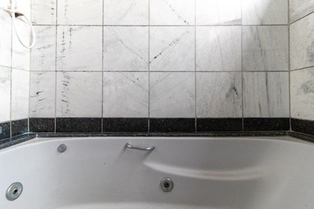 Casa à venda com 1360m², 4 quartos e 7 vagasBanheiro da Suíte 2