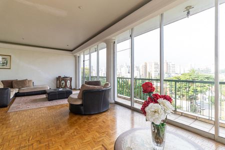 Casa à venda com 1360m², 4 quartos e 7 vagasSala de Estar
