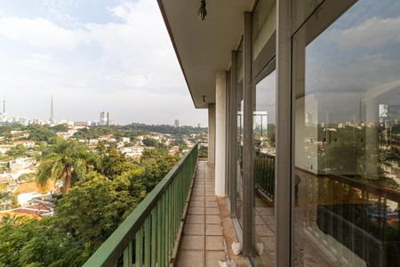 Sacada de casa à venda com 4 quartos, 1360m² em Pacaembu, São Paulo