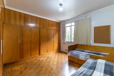 Casa à venda com 1360m², 4 quartos e 7 vagasSuíte 2