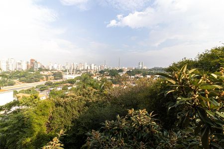 Casa à venda com 1360m², 4 quartos e 7 vagasVista