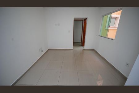 Sala de apartamento para alugar com 2 quartos, 55m² em Vila Metalúrgica, Santo André