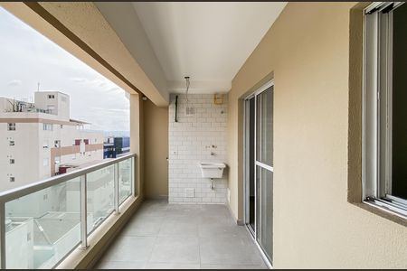 Apartamento à venda com 47m², 1 quarto e 1 vaga Apartamento à venda com 47m², 1 quarto e 1 vagaVaranda