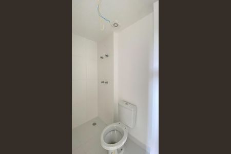 Apartamento à venda com 46m², 2 quartos e 1 vaga Apartamento à venda com 46m², 2 quartos e 1 vagaBanheiro
