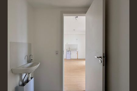 Apartamento para alugar com 29m², 2 quartos e sem vaga Apartamento para alugar com 29m², 2 quartos e sem vagaBanheiro
