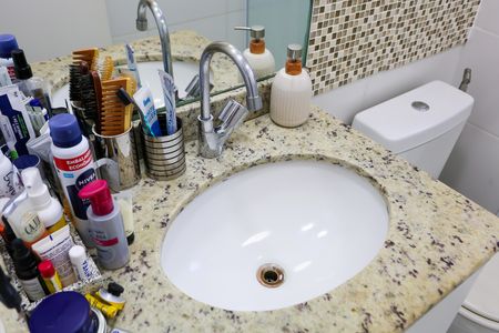 Apartamento à venda com 56m², 2 quartos e 1 vaga Apartamento à venda com 56m², 2 quartos e 1 vagaBanheiro da Suíte
