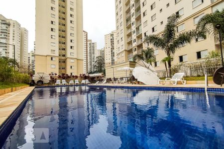 Apartamento à venda com 56m², 2 quartos e 1 vaga Apartamento à venda com 56m², 2 quartos e 1 vagaÁrea comum - Piscina