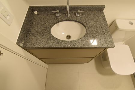 Studio para alugar com 27m², 1 quarto e sem vagaBanheiro do Studio