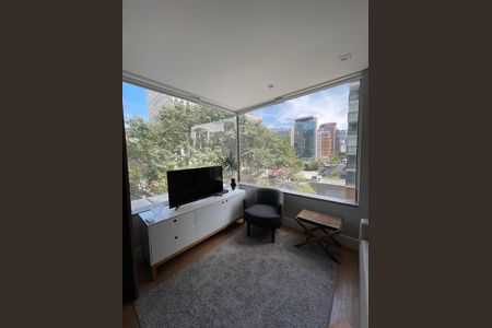 Sala de kitnet/studio à venda com 1 quarto, 35m² em Vila Nova Conceição, São Paulo
