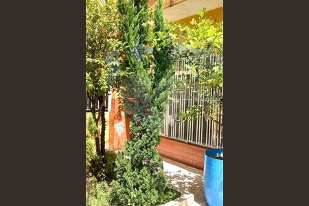 Casa à venda com 107m², 2 quartos e 2 vagas