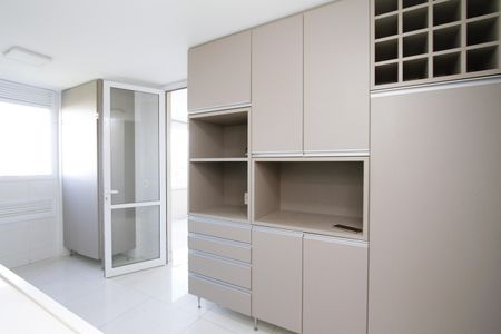 Apartamento para alugar com 97m², 3 quartos e 2 vagasCozinha