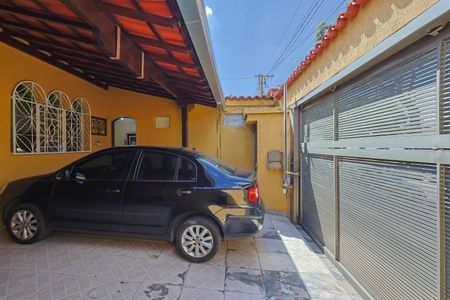 Casa à venda com 4 quartos, 240m² em Caiçara-adelaide, Belo Horizonte