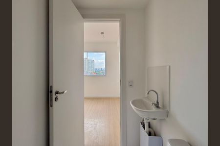 Banheiro  de kitnet/studio à venda com 1 quarto, 16m² em Santo Amaro, São Paulo