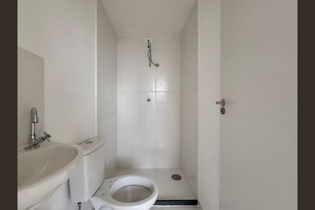 Banheiro  de kitnet/studio à venda com 1 quarto, 16m² em Santo Amaro, São Paulo