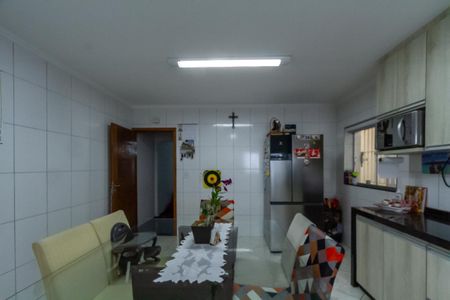 Casa à venda com 134m², 3 quartos e 2 vagas Casa à venda com 134m², 3 quartos e 2 vagasCozinha