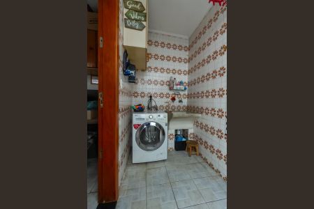 Casa à venda com 134m², 3 quartos e 2 vagas Casa à venda com 134m², 3 quartos e 2 vagasÁrea de Serviço