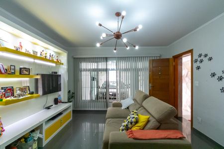 Casa à venda com 134m², 3 quartos e 2 vagas Casa à venda com 134m², 3 quartos e 2 vagasSala
