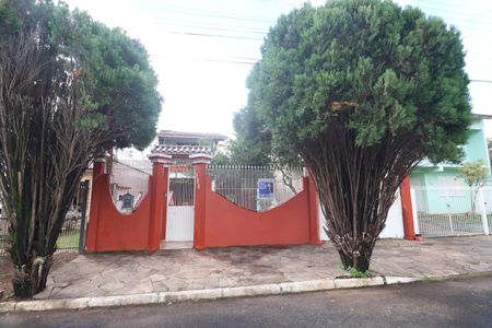 Casa para alugar com 250m², 4 quartos e 3 vagasFachada