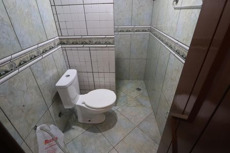 Casa para alugar com 250m², 4 quartos e 3 vagasBanheiro da Suíte 2