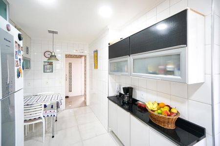 Apartamento à venda com 136m², 4 quartos e 3 vagasCozinha