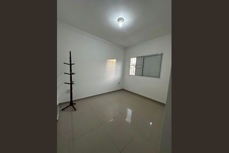 Casa para alugar com 75m², 2 quartos e 1 vagaQuarto