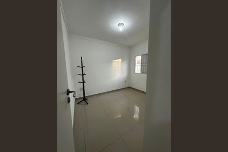 Casa para alugar com 75m², 2 quartos e 1 vagaQuarto