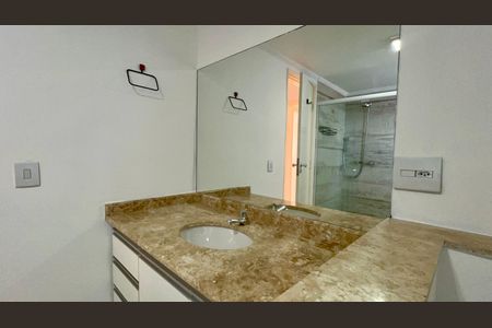 Apartamento para alugar com 132m², 3 quartos e 1 vagaBanheiro da Suíte