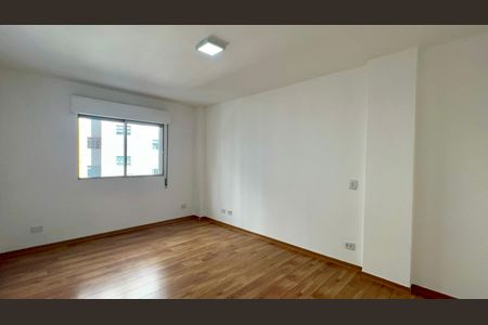 Apartamento para alugar com 132m², 3 quartos e 1 vagaSuite