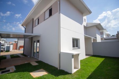 Casa de condomínio para alugar com 115m², 3 quartos e 2 vagasQuintal 