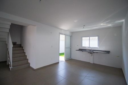 Casa de condomínio para alugar com 115m², 3 quartos e 2 vagasCozinha 