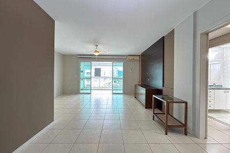Sala de apartamento para alugar com 3 quartos, 125m² em Agronômica, Florianópolis