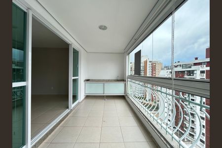 Apartamento para alugar com 125m², 3 quartos e 3 vagasVaranda