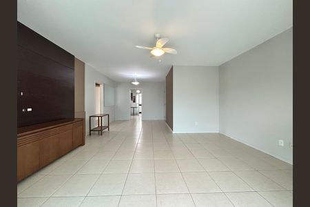 Apartamento para alugar com 125m², 3 quartos e 3 vagasSala