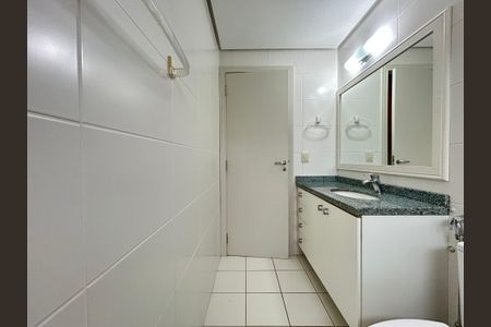 Apartamento para alugar com 125m², 3 quartos e 3 vagasBanheiro Social