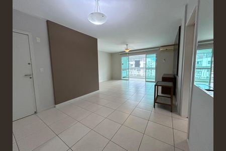 Apartamento para alugar com 125m², 3 quartos e 3 vagasSala