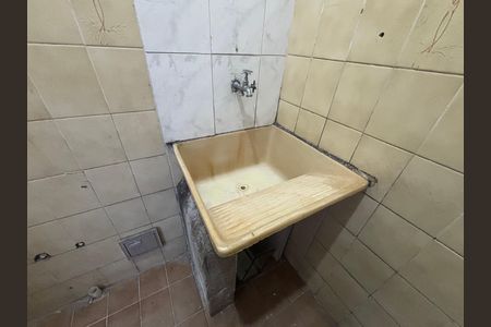 Área de Serviço de casa para alugar com 2 quartos, 70m² em Vila Paranagua, São Paulo