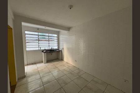 Cozinha de casa para alugar com 2 quartos, 70m² em Vila Paranagua, São Paulo