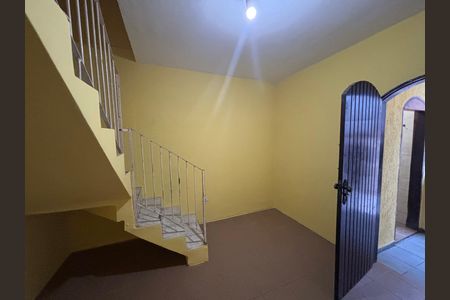 Sala de casa para alugar com 2 quartos, 70m² em Vila Paranagua, São Paulo