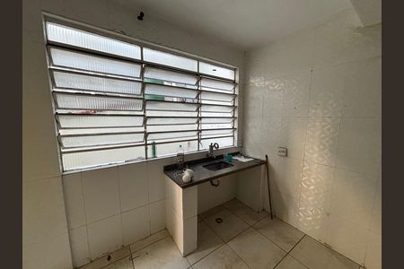 Cozinha de casa para alugar com 2 quartos, 70m² em Vila Paranagua, São Paulo