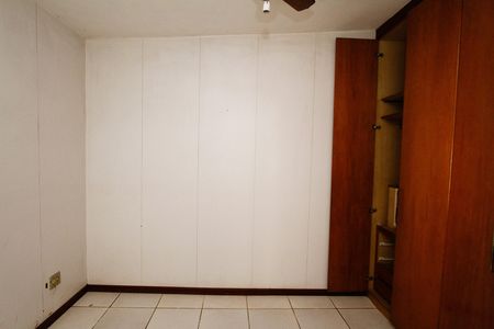 Casa à venda com 399m², 3 quartos e 4 vagasQuarto 2