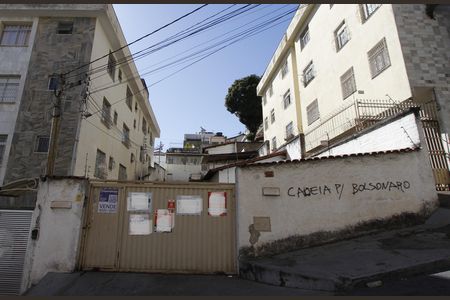 Fachada de casa à venda com 3 quartos, 399m² em Nova Suíça, Belo Horizonte