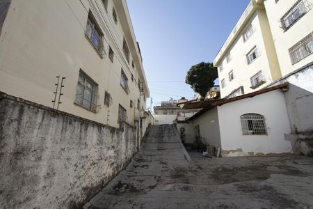 Entrada de casa à venda com 3 quartos, 399m² em Nova Suíça, Belo Horizonte