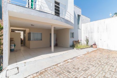 Casa de condomínio para alugar com 149m², 3 quartos e 2 vagasFachada