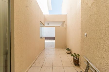 Casa de condomínio para alugar com 149m², 3 quartos e 2 vagasQuintal