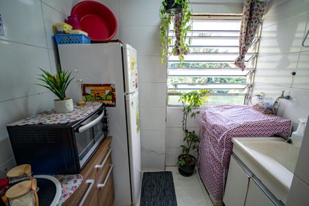 Apartamento à venda com 56m², 3 quartos e 1 vagaÁrea de Serviço