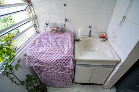 Apartamento à venda com 56m², 3 quartos e 1 vagaÁrea de Serviço